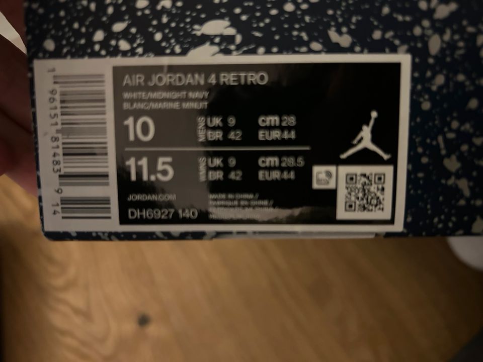 Jordan 4 Midnight Navy EU44.5 in Stuttgart