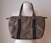 PICARD Damen handtaschen Leder Gr37-25 Nordrhein-Westfalen - Bergkamen Vorschau