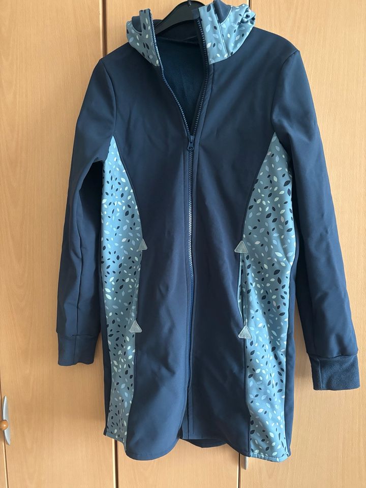 Mädchen Softshell Jacke/Mantel in Emsbüren