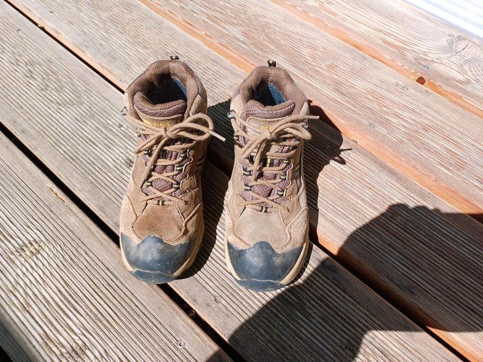 Keen Sandalen, Meindl Wanderschuhe, Filii Halbschuhe in Bad Abbach