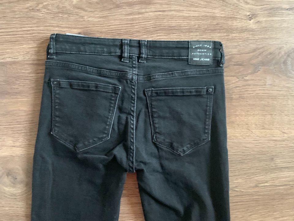 Damen Sommer Jeans Skinny Slim Reissverschluss Rähre Mango h&m in Barmstedt