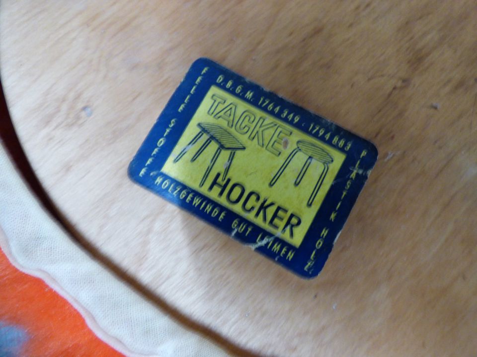 Vintage Hocker Plüsch Tacke 70er 3 Bein in Varel