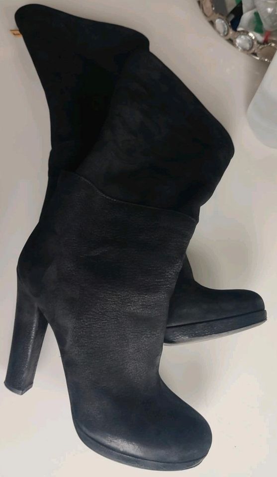  Prada Damen Stiefel Stiefeletten Gr.36 schwarz neuwertig  ! in Düsseldorf