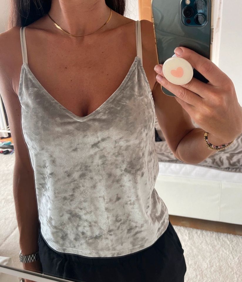 Samt Top H&M grau XS in Bad Endorf