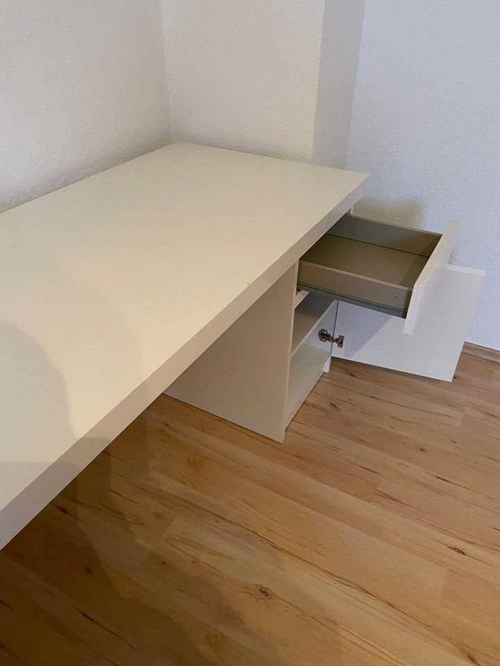 Malm Schreibtisch weiß in Bottrop