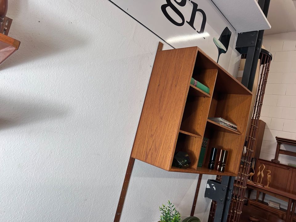 Vintage Teak Regalsystem Bücherregal Kommode HG FURNITURE 60er in Delmenhorst