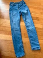 H&M Slimit Jeans Größe 36 Kr. München - Unterhaching Vorschau