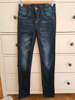 GARCIA Jeans "Xandro" Super Slim dunkelblau Gr.152 wie Neu! Niedersachsen - Winsen (Luhe) Vorschau