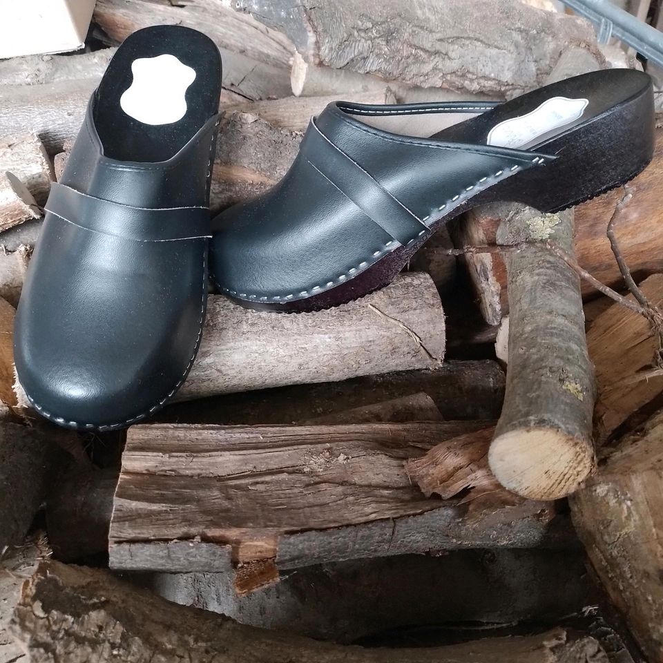 Futuro fashion Clogs Gr. 46 in Versmold