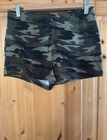 Damen shorts Größe M Camouflage Hessen - Neu-Eichenberg Vorschau