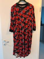 Kleid Blumenmuster monki Größe S Essen - Essen-Borbeck Vorschau
