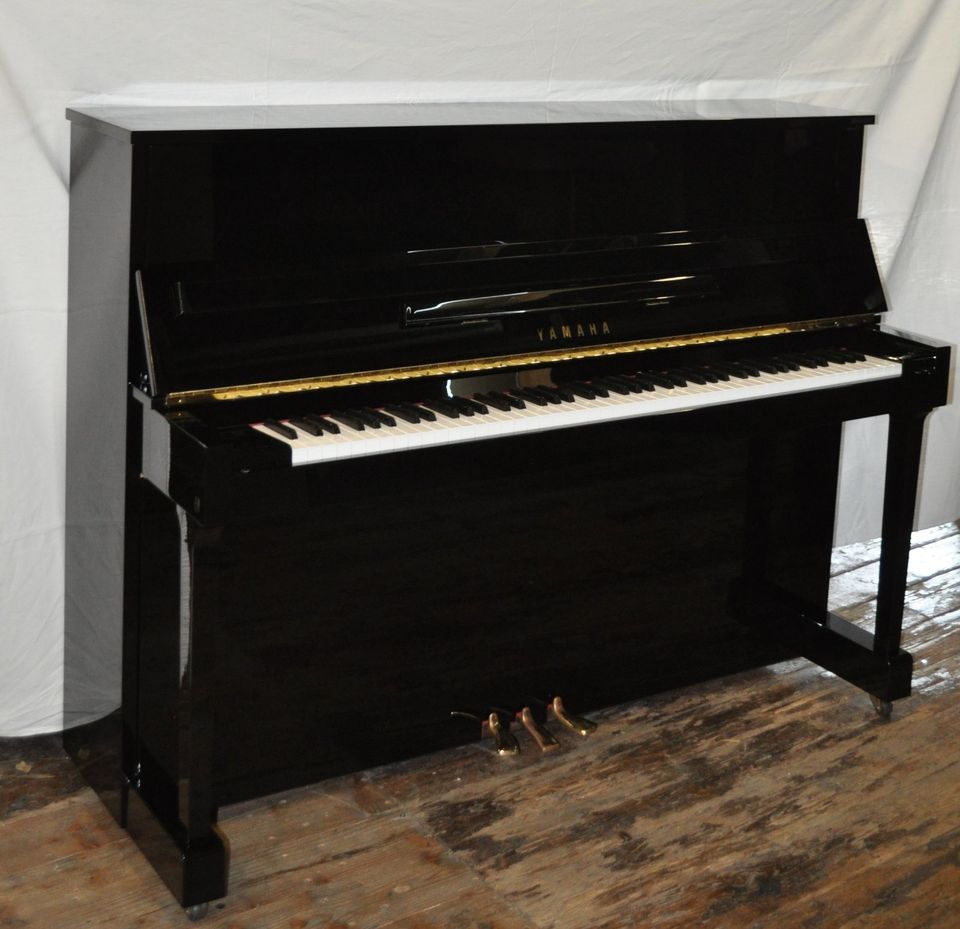 Yamaha E 116 T Klavier Bj. 1998 in Friedberg (Hessen)