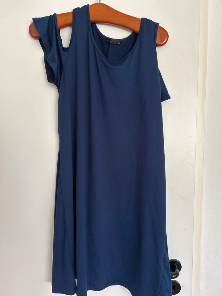 Kleid gr. L in Euskirchen