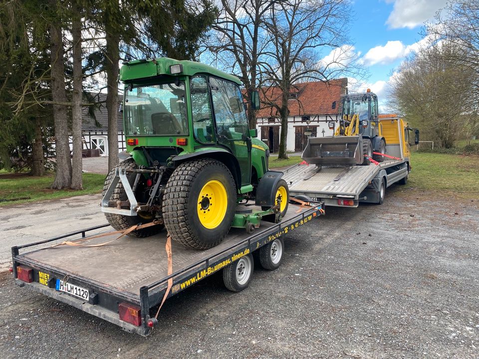 Transporte Abschleppdienst Auto + Baumaschinentransporte in Springe