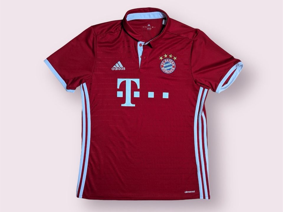 FC Bayern München Trikot Home 16/17 Größe: M in Chieming