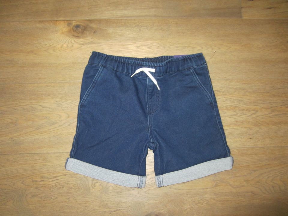 2 x Shorts Sommer Gr. 128 134 Jeans & Pink Mädchen in Sinzig