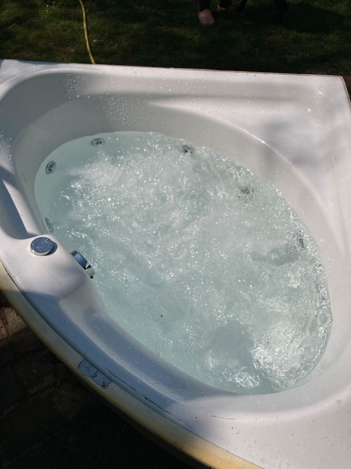 Whirlpool Badewanne gebraucht in Kleve