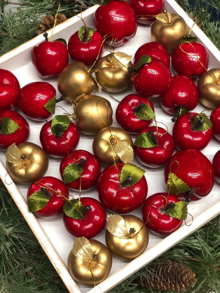 Weihnachts Baum Schmuck Äpfel rot gold in Wetter (Ruhr)