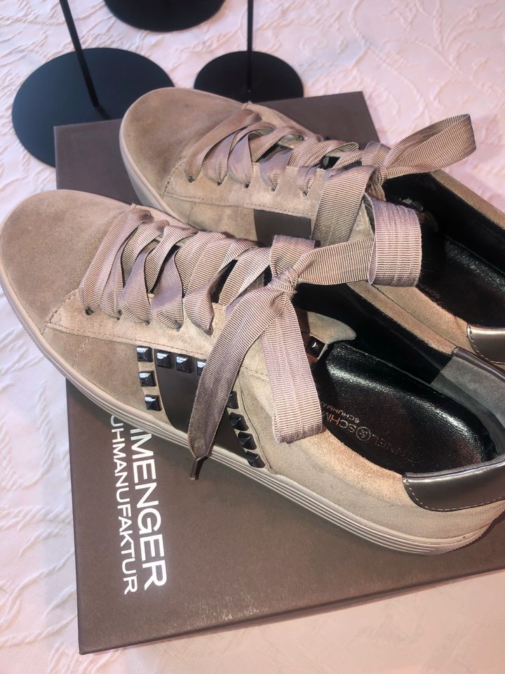 Kennel & Schmenger Sneaker Gr. 40 6,5 grau taupe OVP Turnschuhe in Bad Nauheim