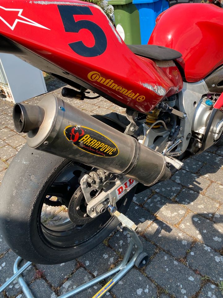 Yamaha R6 RJ3 Öhlins MyChron Akrapovic Rennstrecke in St Katharinen