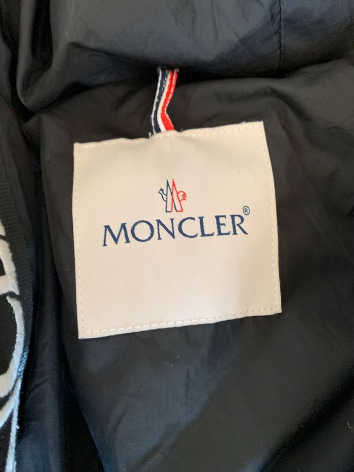 Moncler Jacke in Nienburg (Weser)