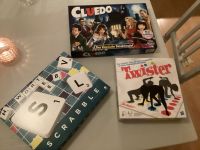 Twister Scrabble cluedo spiel Brettspiel Gesellschaftsspiel Düsseldorf - Flingern Nord Vorschau