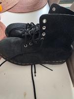 Dr Martens Schule Nordrhein-Westfalen - Oberhausen Vorschau