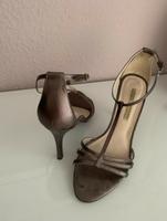 Buffalo Pumps braun metallic Niedersachsen - Hohenhameln Vorschau