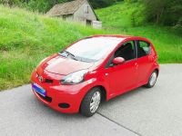 Toyota, Aygo Cool, rot 4/5 türig, Garagenfahrzeug Baden-Württemberg - Baiersbronn Vorschau