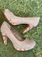 Pumps Venturini grau bunt Leder Gr. 39 Mecklenburg-Strelitz - Landkreis - Neustrelitz Vorschau