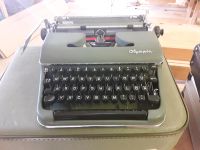 Kofferschreibmaschine Olympia SM 2 Vintage Nordrhein-Westfalen - Gelsenkirchen Vorschau