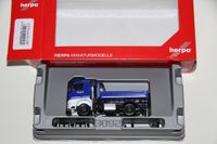 Herpa MB Arocs Kipper mit Kran des THW Bayern - Kutzenhausen Vorschau