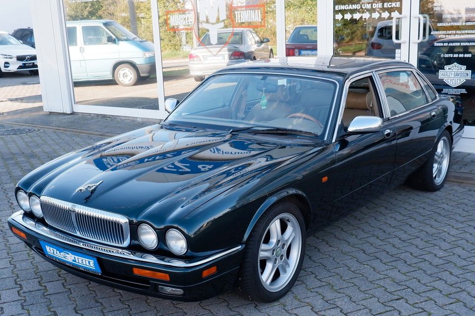 Jaguar XJ6 4.0 Lang VANDEN PLUS SSD Alu in Erfurt
