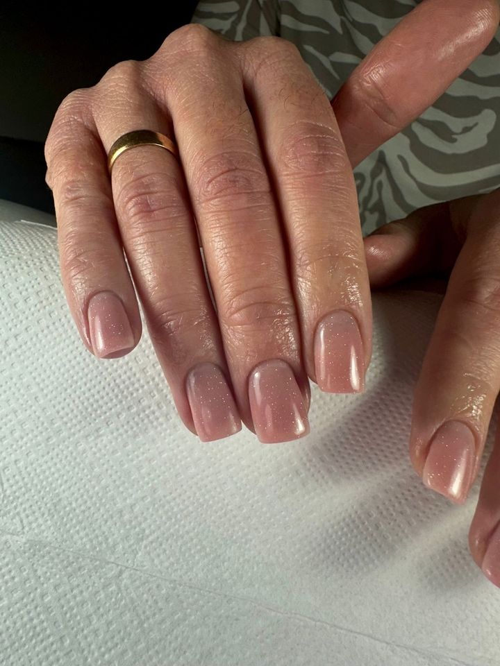 Maniküre-Nagelmodellage-Shellack in Bielefeld