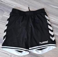 Verkaufe Hummel kurze Sporthose in Größe S Hessen - Kelkheim Vorschau