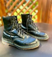 Dr. Martens Leder „1460“ 8-Ösen-Stiefel schwarz Gr. 38 (5) Berlin - Spandau Vorschau