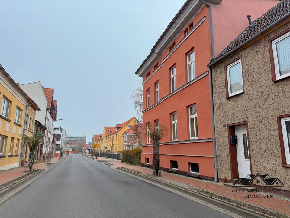 Reserviert - Mehrfamilienhaus in Barth: Wohnen und Investieren in Hafennähe in Barth