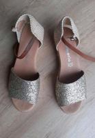 Tamaris Sandalen mit Glitzer wie neu Gr.39 Nordrhein-Westfalen - Velbert Vorschau