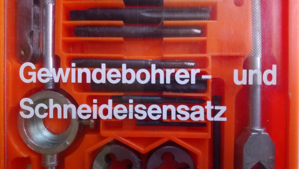 Großes Gewindebohrer Schneideisenset - Werkzeug - Heimwerker in Essen