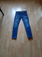 Sehr schöne Hollister-Damenjeans, W25 / L29 Hessen - Limburg Vorschau