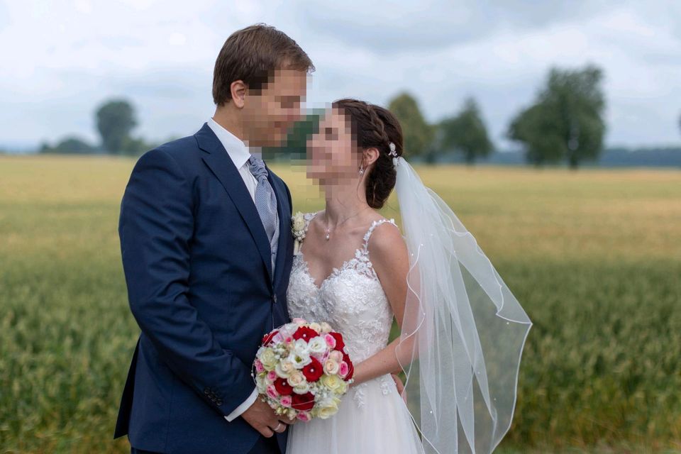 Traumhaftes Hochzeitskleid in Oberndorf am Lech