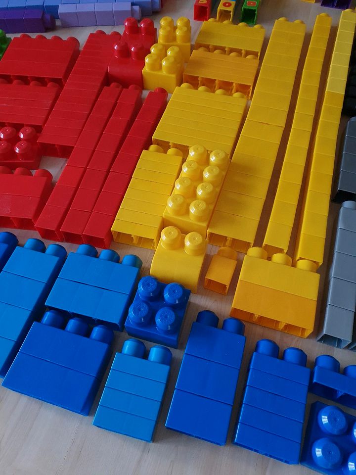 248 Mega Bloks Blocks XXL Bausteine 4 Tüten wie neu Lego Ostern in Norderstedt