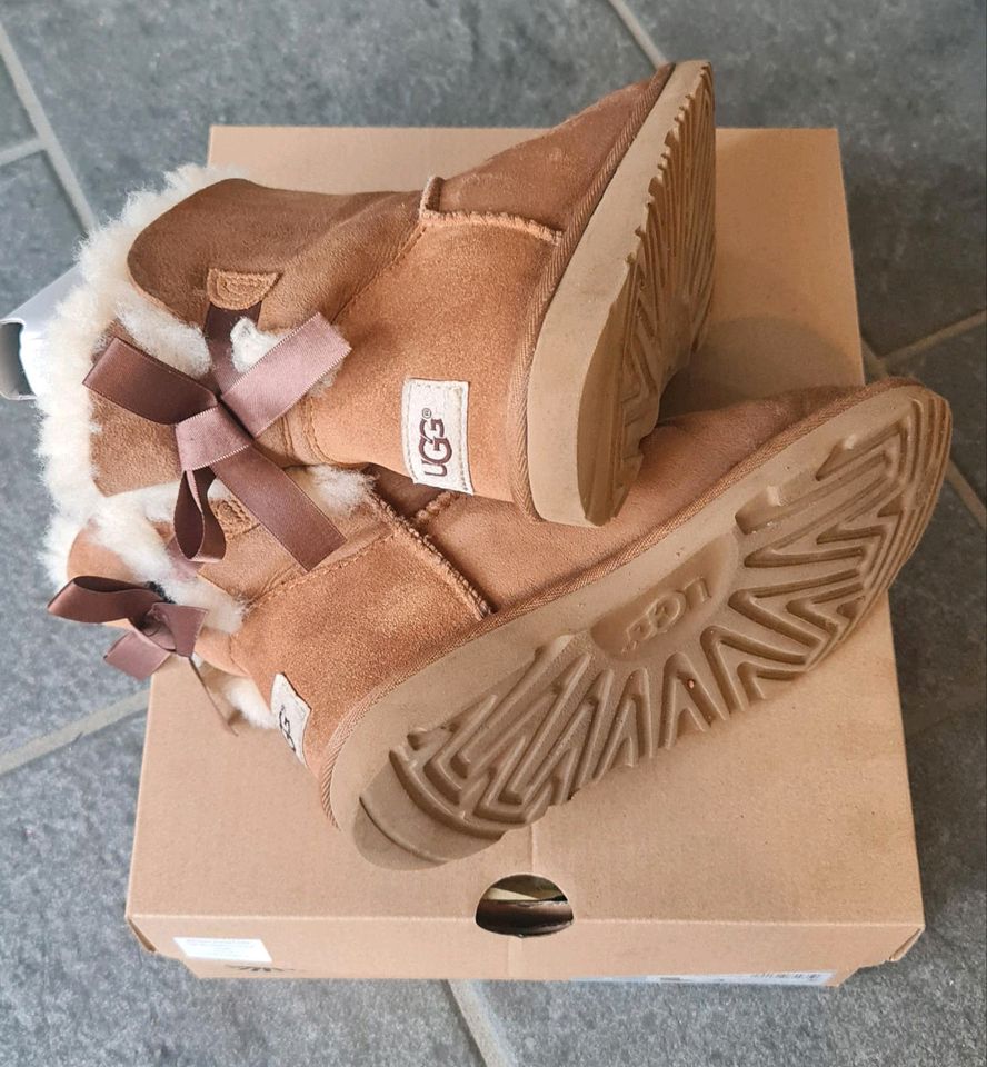 UGG Boots Gr. 35 in Geseke