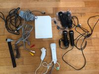 Wii Konsole, Controler, Mikrofone, divers. Spiele Aachen - Aachen-Mitte Vorschau