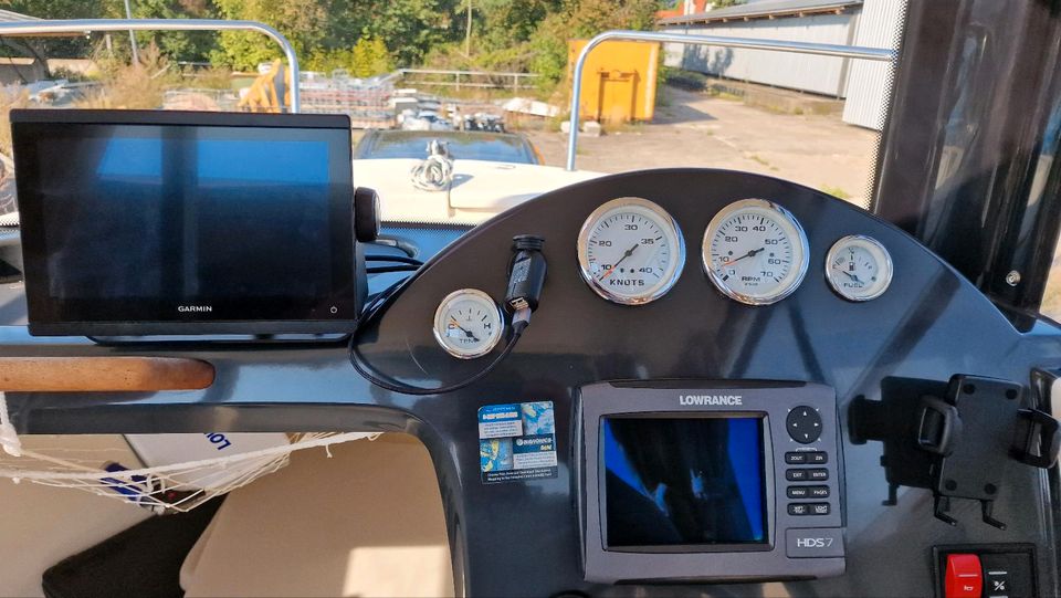 Quicksilver 555 Pilothouse mit 115PS Mercury, Garmin, etc. in Stadthagen