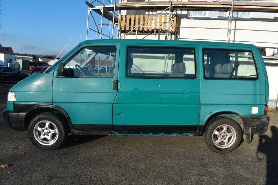 Volkswagen T4 Caravelle 2.5 TDI Klima TÜV 12/2024 in Neustadt b.Coburg