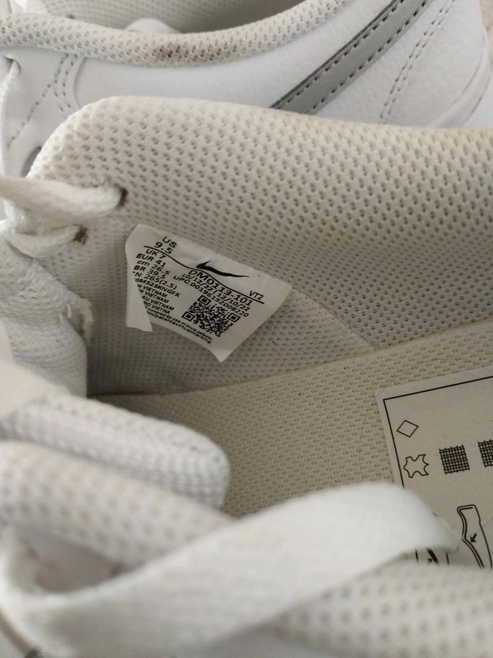 Nike Sneaker Schuhe grau weiß Platform gr.41 in Pforzheim