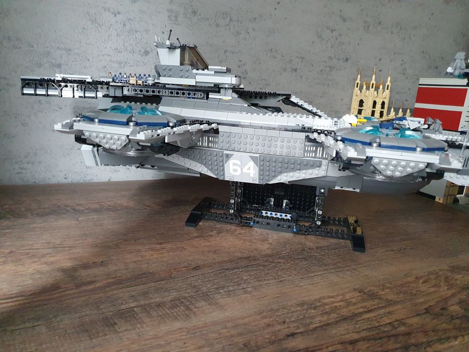 Lego 76042 Helicarrier in Stromberg