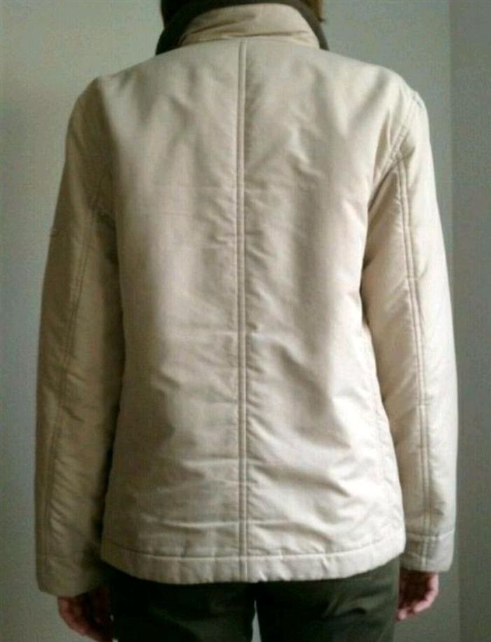 Jacke beige Gr. M Damen Esprit Oversize warm Fleece leicht Natur in Beverungen