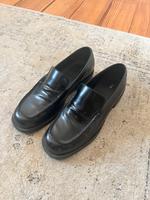 Schlichte Loafer aus Leder - COS Mitte - Wedding Vorschau